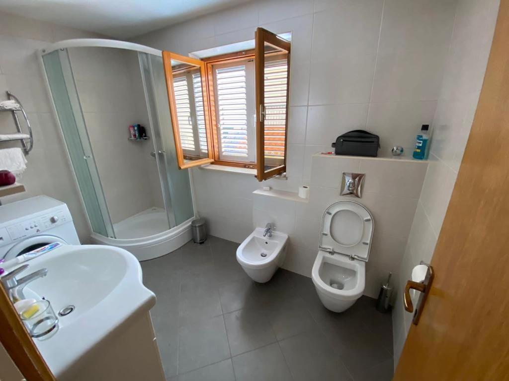 Altea Holidey Home With Jacuzzi And Free Parking Makarska Exterior photo